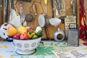 how-to-decorate-a-vintage-kitchen