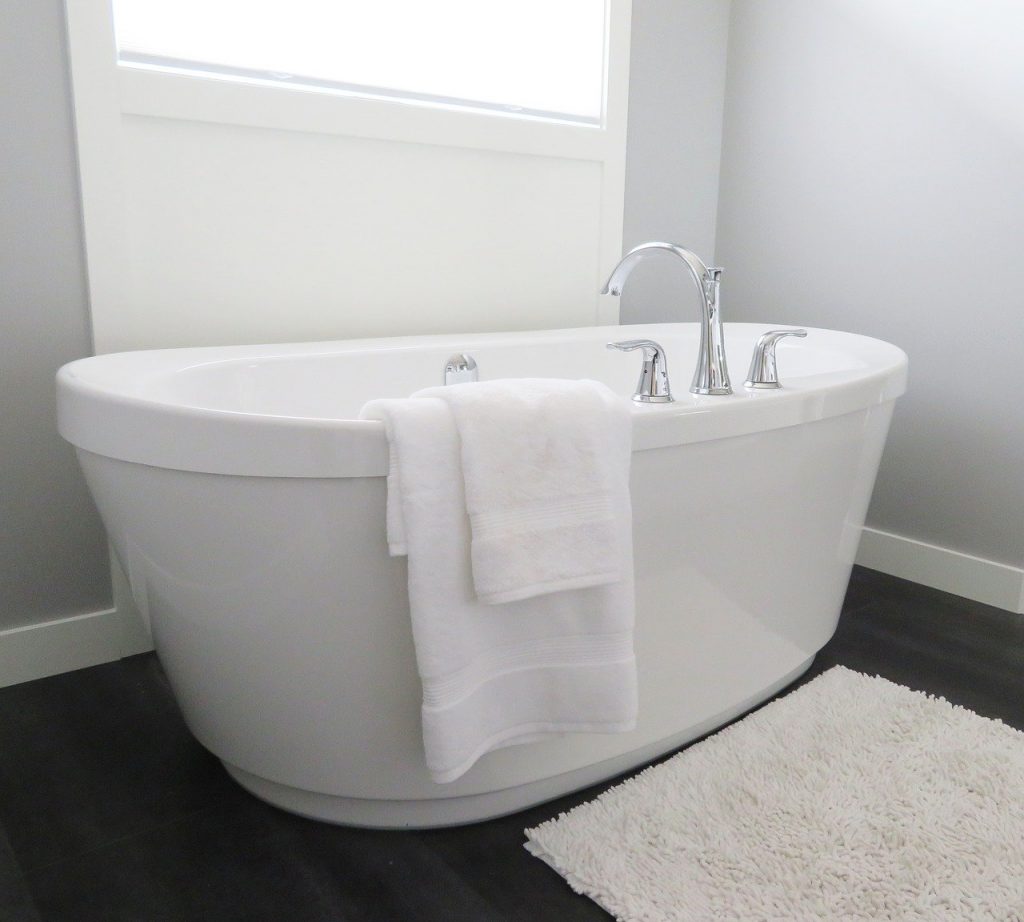 Can You Cover an Existing Bathtub?